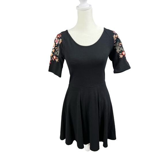 Free People Skater Dress Women’s XS Black Embroidered Y2K Mini Dress 90s look - Picture 1 of 6